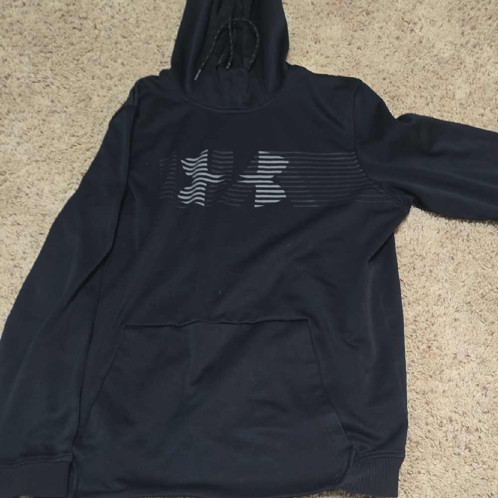 Under Armour Black Performance Sweater Moisture-Wicking Athletic Wear